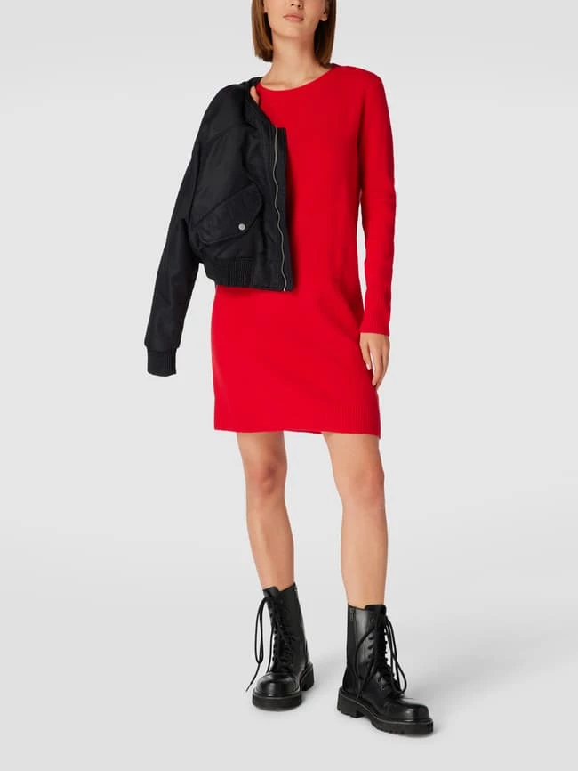 Christian Berg Woman Knielanges Strickkleid Mit Geripptem Rundhalsausschnitt - Rot 3 Christian Berg Woman Knielanges Strickkleid Mit Geripptem Rundhalsausschnitt - Rot