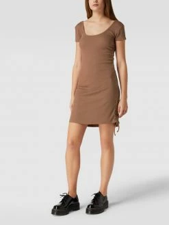 REVIEW Minikleid In Feinripp-Optik - Mittelbraun