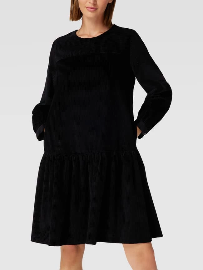 Weekend Max Mara Knielanges Kleid In Cord-Optik Modell 'Pancone' - Schwarz 6 Weekend Max Mara Knielanges Kleid In Cord-Optik Modell 'Pancone' - Schwarz – Bild 4