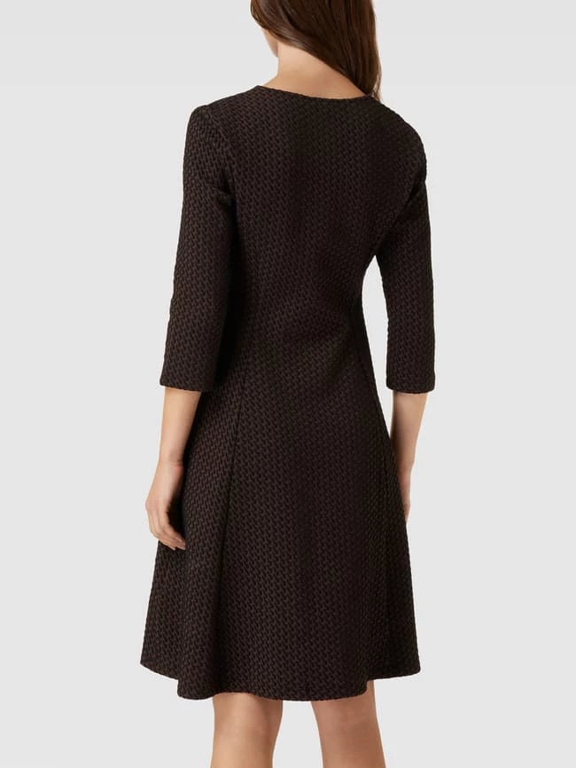 Montego Knielanges Kleid Mit Allover-Muster - Schwarz 7 Montego Knielanges Kleid Mit Allover-Muster - Schwarz – Bild 5