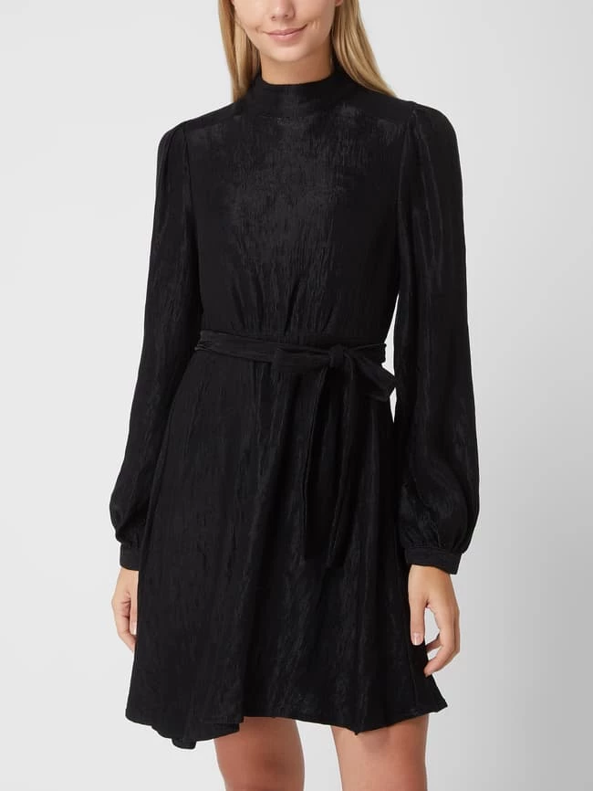 Selected Femme Kleid Mit Plisseefalten Modell 'Madina' - Schwarz 6 Selected Femme Kleid Mit Plisseefalten Modell 'Madina' - Schwarz – Bild 4