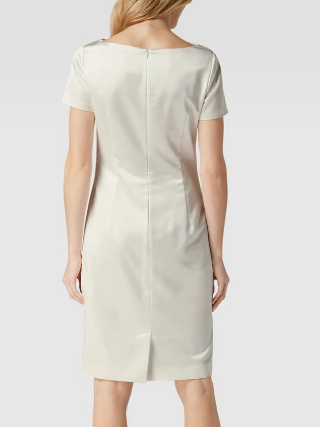 Swing Brautkleid Mit Raffungen - Offwhite 7 Swing Brautkleid Mit Raffungen - Offwhite – Bild 5