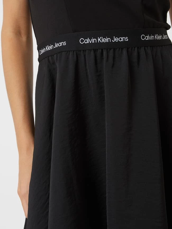 Calvin Klein Jeans Kleid Mit Modal-Anteil - Schwarz 5 Calvin Klein Jeans Kleid Mit Modal-Anteil - Schwarz – Bild 3