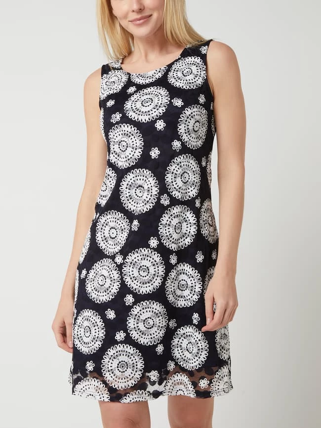 Apricot Kleid Mit Ornament-Muster - Marineblau 6 Apricot Kleid Mit Ornament-Muster - Marineblau – Bild 4