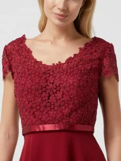 Luxuar Cocktailkleid Mit Ziersteinen Und Floralen Stickereien - Bordeaux Rot 9 Luxuar Cocktailkleid Mit Ziersteinen Und Floralen Stickereien - Bordeaux Rot -Polo Ralph Lauren Shop 89a3idi69l452ia59d44oi9l74qkoihm757j6hae68qjiki99d5k8c2175242j276d63ikadap236kag753macb361i36cpn6phjap1k65h6ce9m60sj8opn61j3cdhk60smcd8