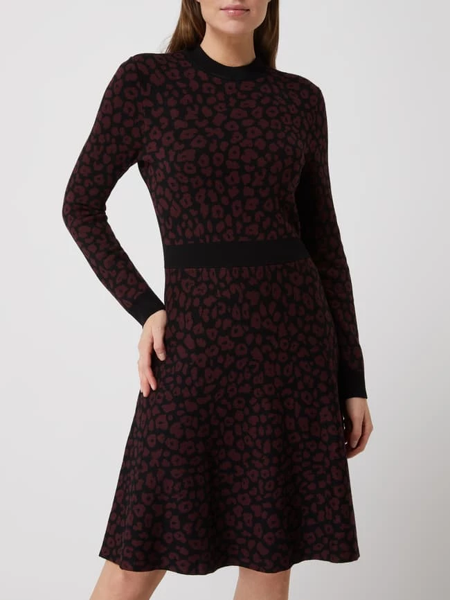 Jake*s Collection Jerseykleid Aus Viskosemischung - Bordeaux Rot 6 Jake*s Collection Jerseykleid Aus Viskosemischung - Bordeaux Rot – Bild 4