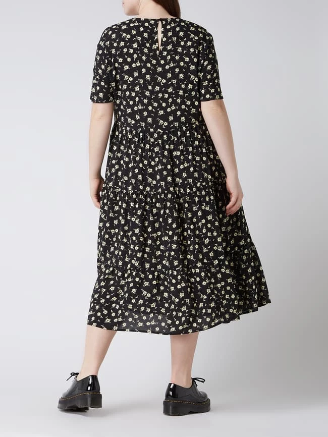 ONLY CARMAKOMA PLUS SIZE Kleid Aus Viskose Modell 'Lollimegan' - Schwarz 6 ONLY CARMAKOMA PLUS SIZE Kleid Aus Viskose Modell 'Lollimegan' - Schwarz – Bild 4