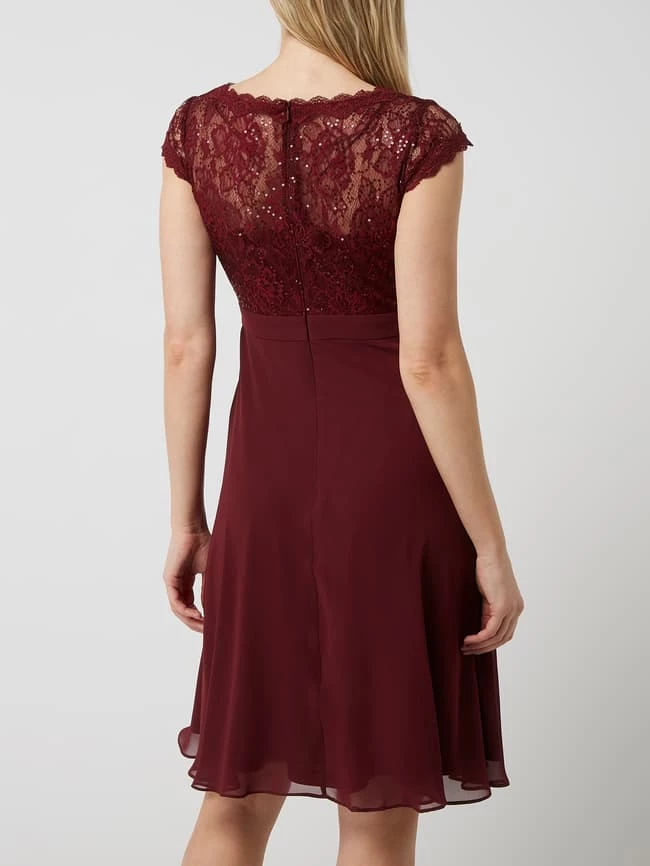Christian Berg Cocktail Cocktailkleid Aus Spitze Und Chiffon - Dunkelrot 7 Christian Berg Cocktail Cocktailkleid Aus Spitze Und Chiffon - Dunkelrot – Bild 5