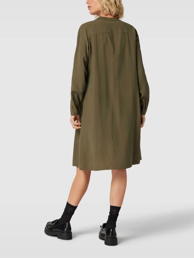 Milano Italy Knielanges Kleid Mit V-Ausschnitt - Khaki 7 Milano Italy Knielanges Kleid Mit V-Ausschnitt - Khaki – Bild 5