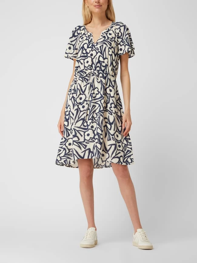 Esprit Collection Kleid Aus Viskose - Weiß 3 Esprit Collection Kleid Aus Viskose - Weiß