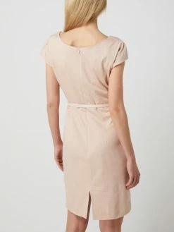 BETTY & CO WHITE Etuikleid Mit Taillengürtel - Hellrosa 11 BETTY & CO WHITE Etuikleid Mit Taillengürtel - Hellrosa -Polo Ralph Lauren Shop agsl2dad6554cj2h6t9k4jad84q30gi29p44adq1712kgea76ook8ci86p94ok24aorkuh259184clij98o64cb2cdj36d9h64sm4phkckpjceb66th3ae326di6cp366srjedg