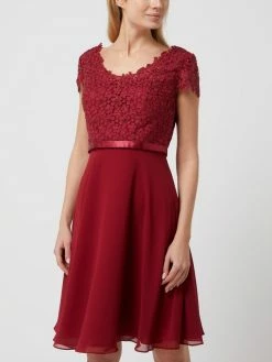 Luxuar Cocktailkleid Mit Ziersteinen Und Floralen Stickereien - Bordeaux Rot 10 Luxuar Cocktailkleid Mit Ziersteinen Und Floralen Stickereien - Bordeaux Rot -Polo Ralph Lauren Shop akp5cda1a1akkiqc6h7kkca8a134uipp65a4el228cs4uk236p3k4c9j6h6lagqj6p33ai2g6l730iqg98o64pj36sojac1mcgsj6cpkcdhj2e9jcdhm6d1hcgpj8p9k70rj0o8