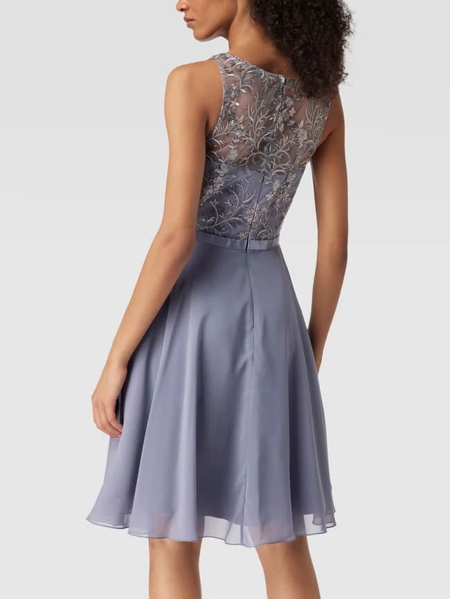 Luxuar Cocktailkleid Mit Floraler Stickerei - Bleu 7 Luxuar Cocktailkleid Mit Floraler Stickerei - Bleu – Bild 5