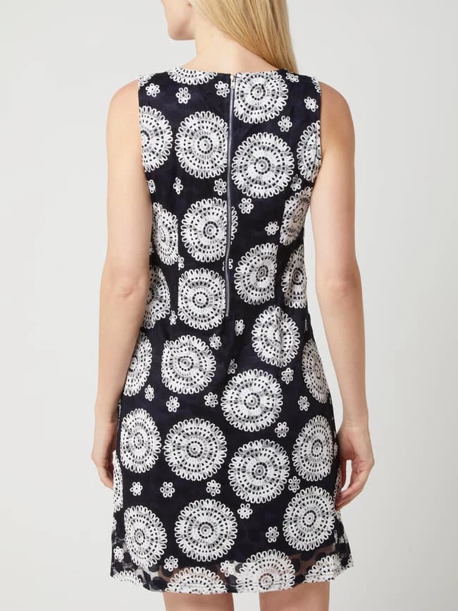 Apricot Kleid Mit Ornament-Muster - Marineblau 7 Apricot Kleid Mit Ornament-Muster - Marineblau – Bild 5