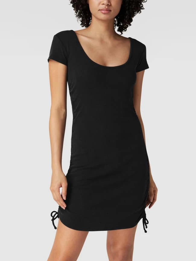 REVIEW Minikleid In Feinripp-Optik - Anthrazit 6 REVIEW Minikleid In Feinripp-Optik - Anthrazit – Bild 4